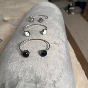 Alessio Pariggiano  set of3 silver bracelets with stones(opal/moonstone)